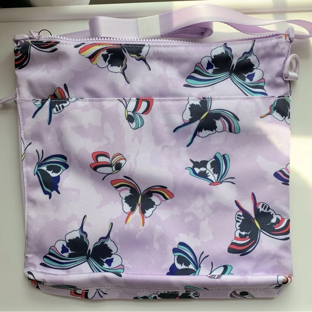 🌷 Vera Bradley ReActive Hipster in Lavender Butterflies 🦋 NWT - Picture 7 of 15